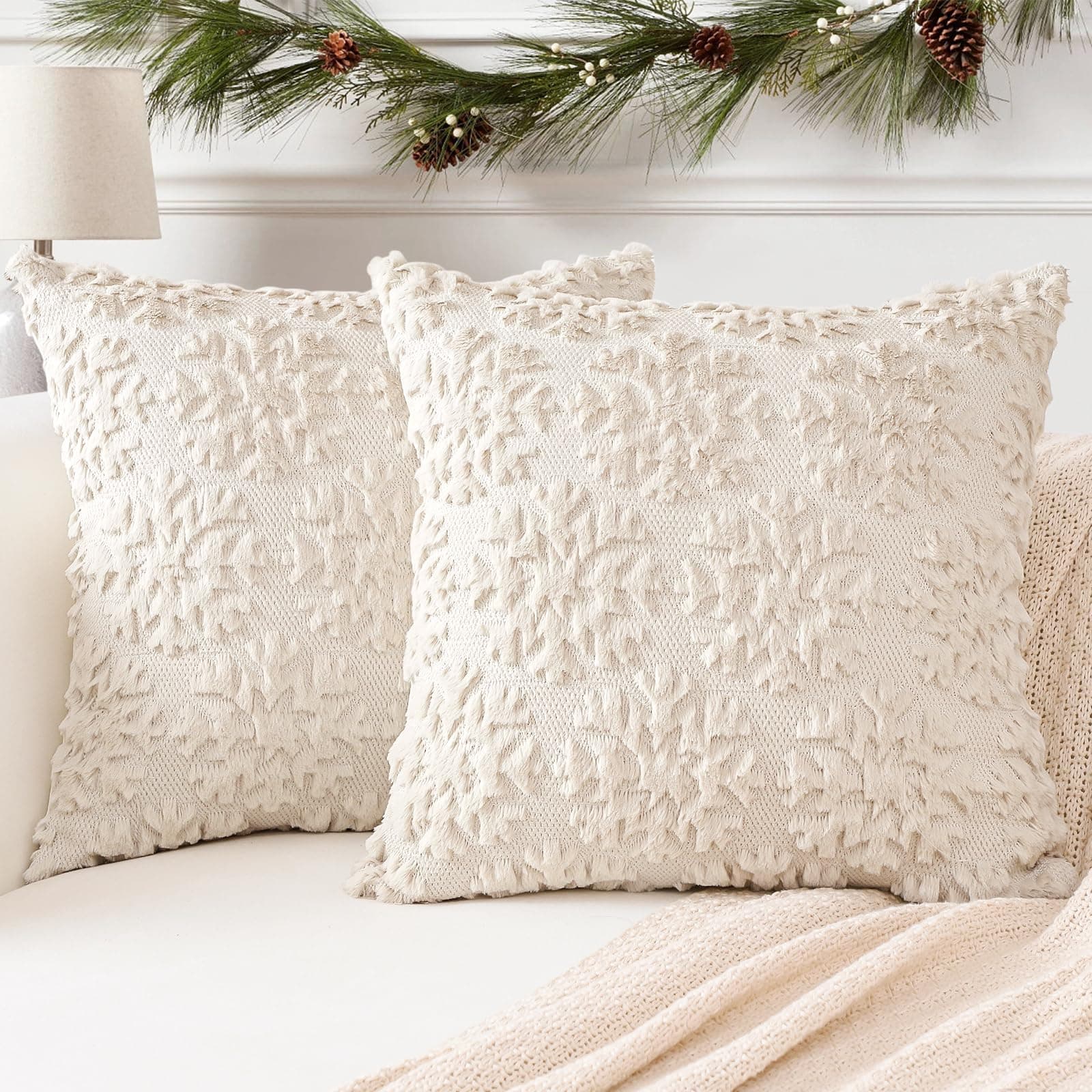 Artscope 2er-Set Kissenbezüge (40x40 cm) – weicher Kurzplüsch Wollsamt, Schneeflocke Creme Beige